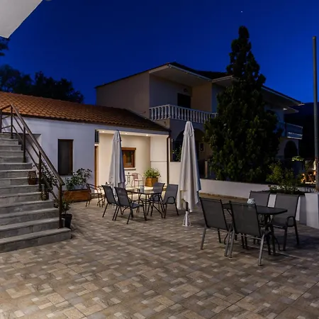 Ξενοδοχείο με διαμερίσματα Aspa's House 3*